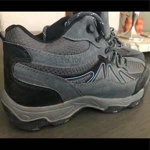 Hiking boots / work boots